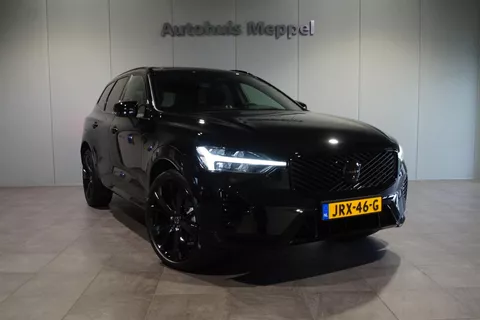Volvo XC60 T6-AWD Black-Ultra| B&amp;W|Luchtvering|Trekhaak|Pano |HUD|Massage|Facelift