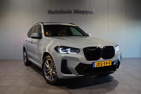 BMW X3 xDrive30e M-Sport | Spec M-Stoelen | LED | HUD | Pano| 360Cam