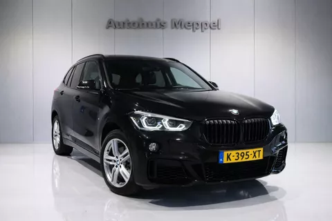 BMW X1 xDrive20i M-Sport*LED*Panoramadak*PDC*Shadowline