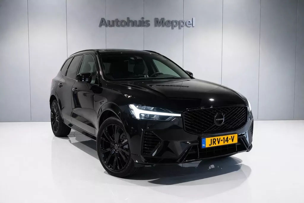Volvo XC60 T6-AWD Black-Ultra|Pano|HUD|360Camera|H&amp;K|Facelift