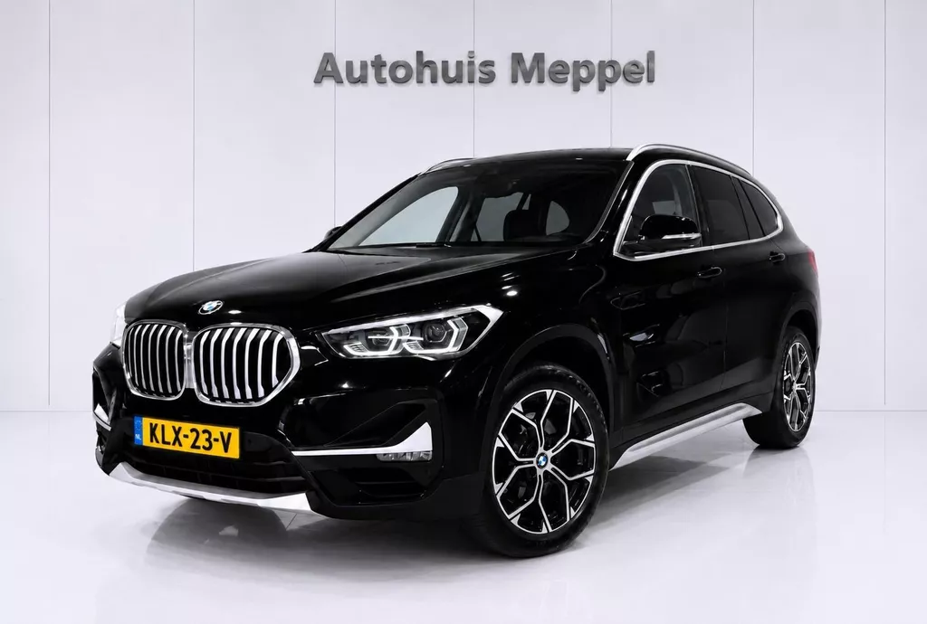 BMW X1 20i LCi X-Line*LED*PDC*Navi*HiFi*Sportstoelen