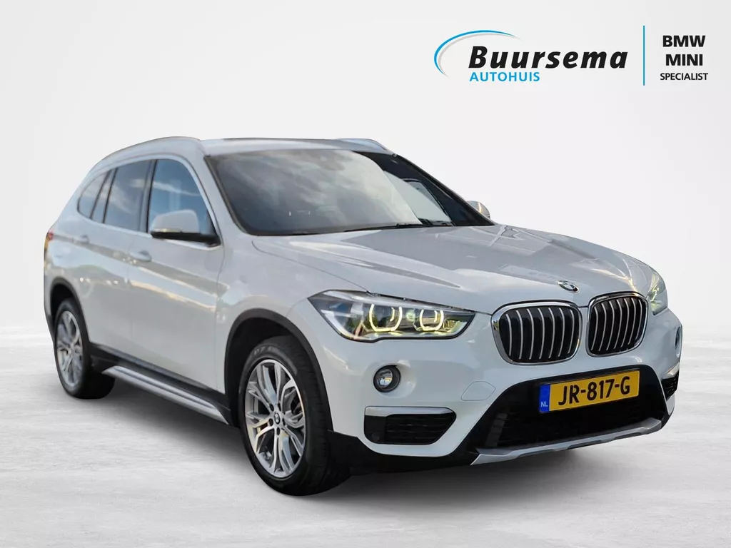 BMW X1 Sdrive20i sDrive20i Cent Exec. | X-line | Navigatie | Led koplampen | Afneembare trekhaak | 82.000 KM!