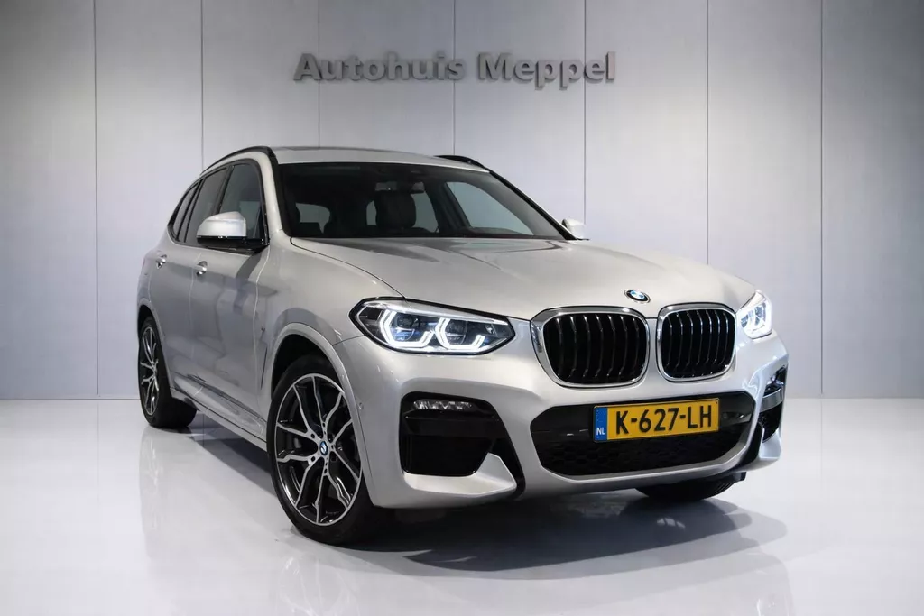 BMW X3 xDrive20i M-Sport|| Trekhaak | Panoramadak | LED|HiFi | Shadow line |