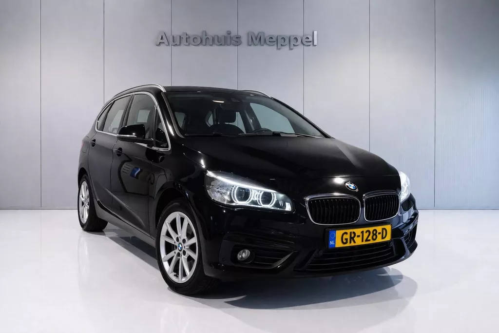 BMW 2 Serie 218i Active Tourer LED | Trekhaak | PDC | Sportstoelen | Navigatie |