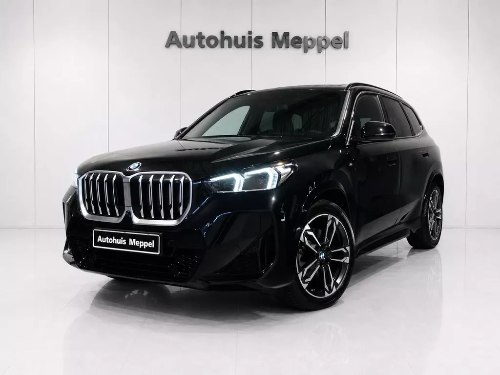 BMW X1 xDrive23i M-Sport*Head-Up*Pano*H/KSound*Driving-Pro*Carplay-AndroidAuto
