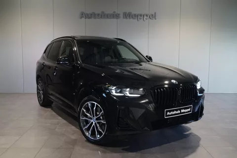 BMW X3 30e Panoramadak | HUB | LED | M-Sport | H/K Sound |