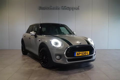 MINI Cooper LED | John Works interieurpakket | PDC | Navigatie | Sportstoelen | MINI Cooper LED | John Works interieurpakket | PDC | Navigatie | Sportstoelen |