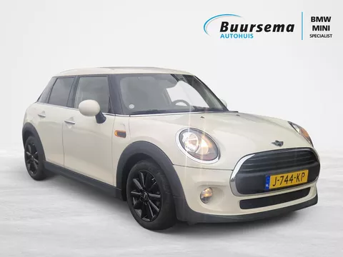 MINI One 1.2 One 5 Deurs. Pepper Bns. | Lichtpakket | Stoelverwarming | 105.000KM! MINI One 1.2 One 5 Deurs. Pepper Bns. | Lichtpakket | Stoelverwarming | 105.000KM!