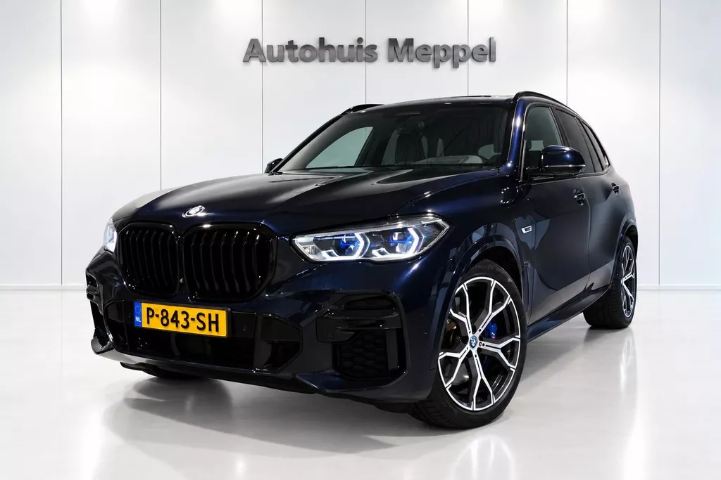 BMW X5 xDrive45e M-Sport*AchterAsBest*Laser*Trekhaak*HUD*Pano*TV*Craftedclarity